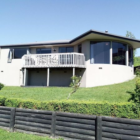 Super Sunny Holiday Home Richmond Exterior photo